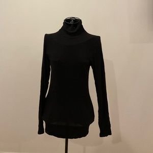 Wilfred black turtle neck